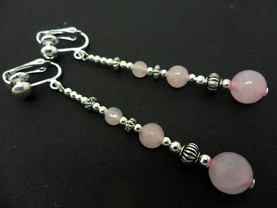 EIN PAAR TIBETISCHE SILBER ROSA JADE PERLEN EXTRA LANGE CLIP-ON-OHRRINGE. NEU.