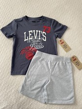 Levi's Boys 2 Pieces Outfit Tee Shirt Shorts Size 6 5-6 Years NWT