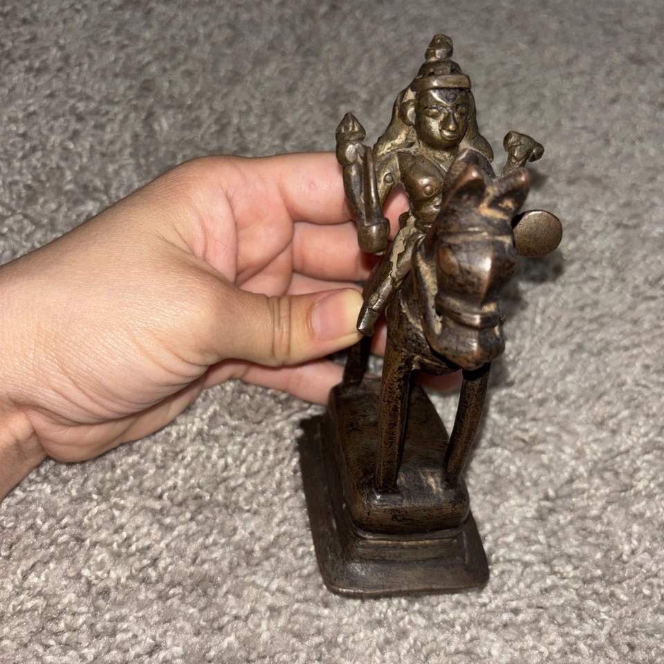 Antigua figura hindú jainista de bronce de Khandoba "Caballo y jinete" Foto 2 de 4