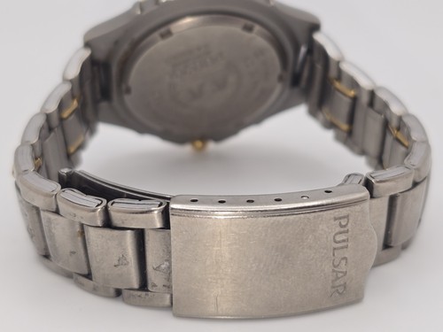 Reloj japonés vintage Pulsar solar titanio 100 m dos tonos para hombre V145-0A78 - Imagen 3 de 12