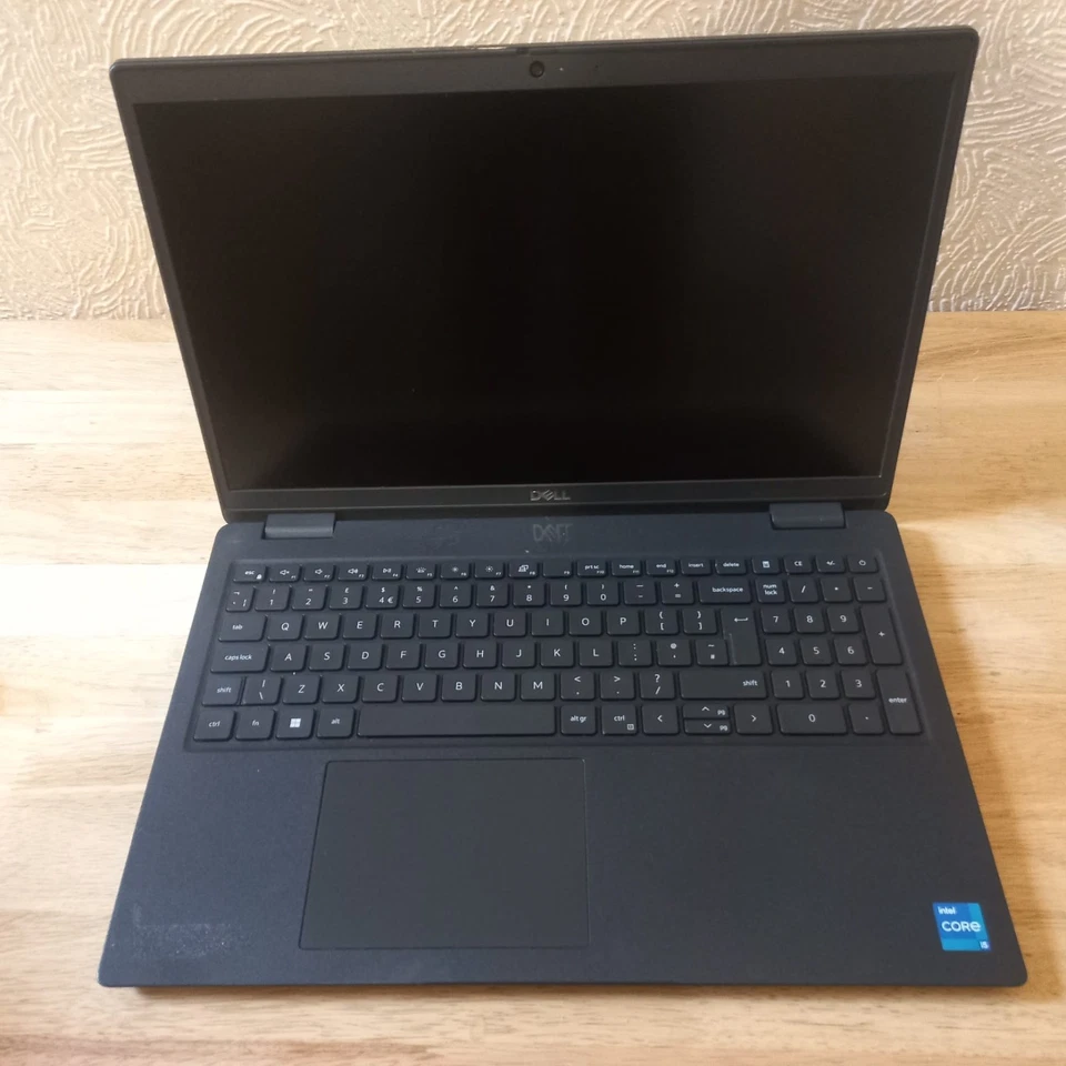 Dell Laptop Latitude 3520 15.6" FHD QuadCore i5-1135G7 11th Gen 8GB 256GB Win 11 - Image 4 of 4