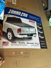 Tonno Pro Tri-Fold Hard Folding Tonneau Cover Fits 14-18 Slvrd/Sra 1500 5'8" Bed