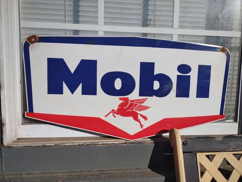 Vtg Large Mobil Mobilgas Pegasus Gasoline Service Station 30" Porcelain Sign