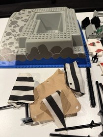 LEGO Pirates Castle Islanders vintage Pieces Lot Rock Island Mini Figs