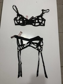 Victoria Secret Women&rsquo;s Strappy Lingerie Set Bra And Bottom NWT