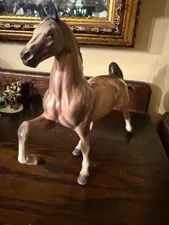 Hagen Renaker Horse DW Honora Saddlebred Small Monrovia Sticker perfect