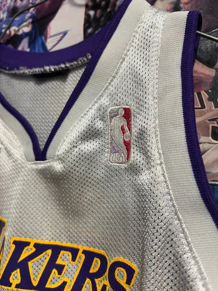 Adidas Los Angeles Lakers Kobe Bryant NBA #24 Comfort Jersey White Yellow 2T - Image 4 of 4