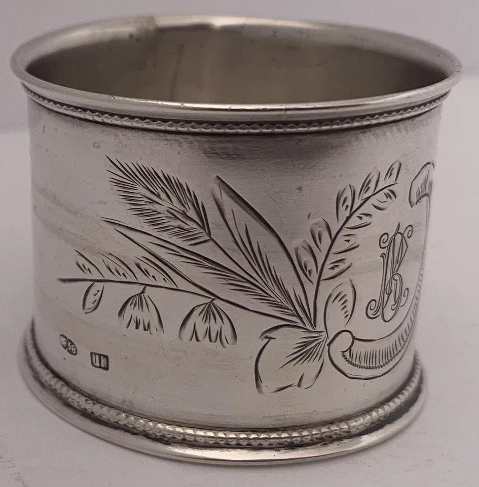 PRECIOSO ANILLO SERVILLETA FINO RUSO PLATA 875 SATINADO CUENTAS GRABADO A MANO C. 1885  Foto 2 de 4