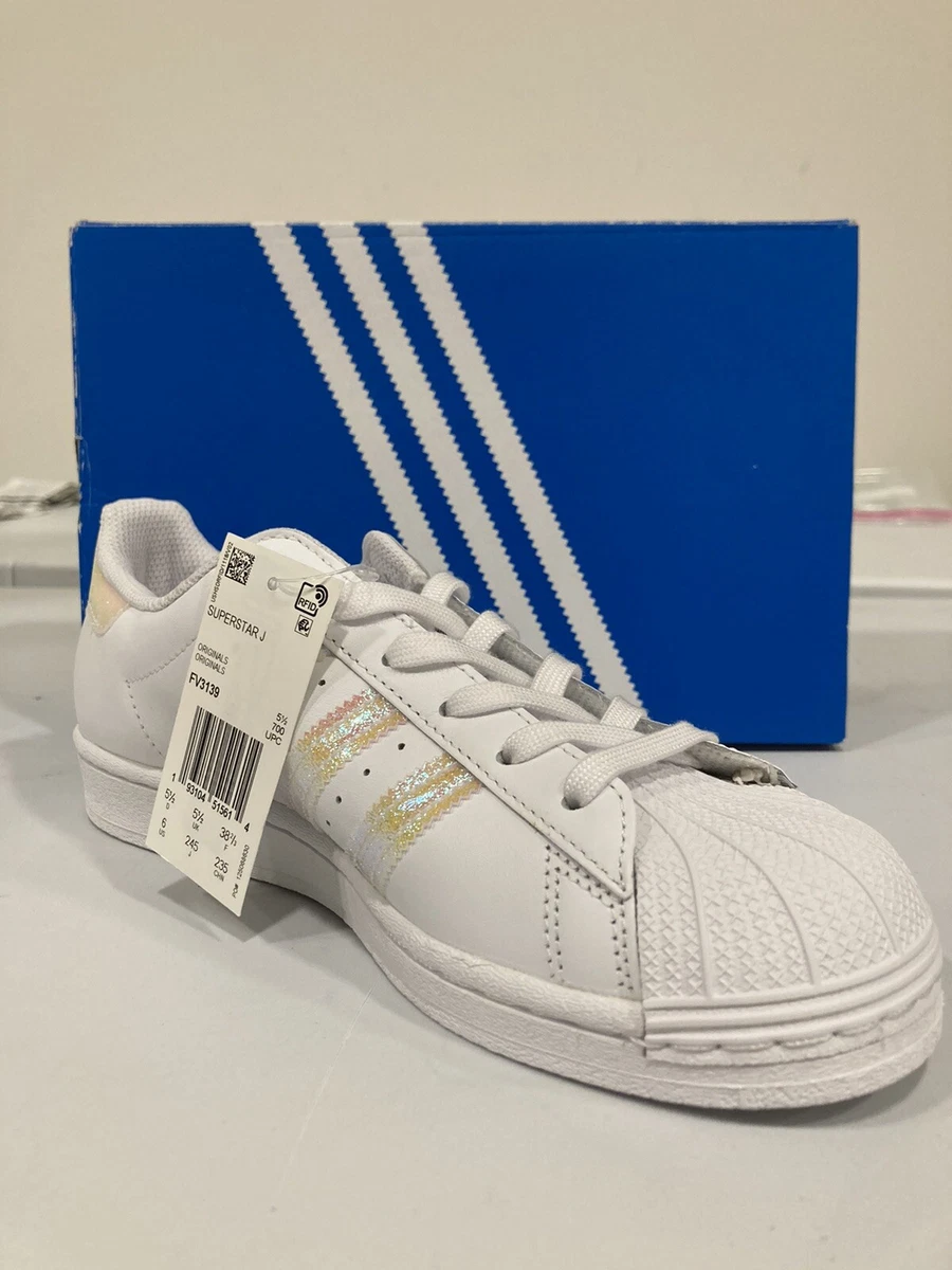 NEW adidas Originals Kids Superstar Sneaker White 1 White White 6 US 5.5 UK
