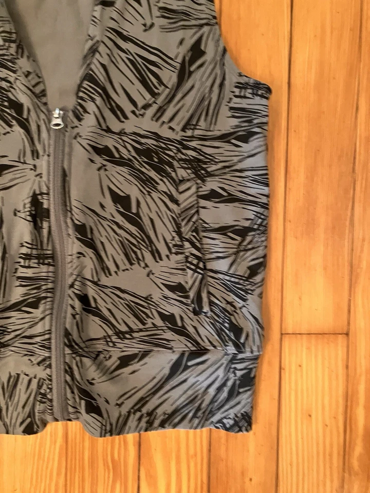 Chaleco Chaqueta Zumba Camuflaje Ligero Con Capucha Gris Talla Pequeños Bolsillos Foto 4 de 4