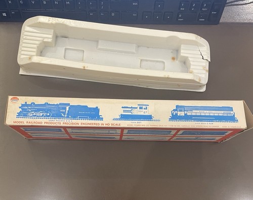 Seaboard Coast Line 2200 Train Locomotive HO Vintage Model Power - Picture 11 of 18