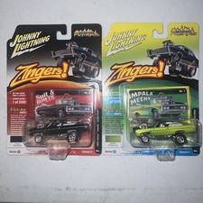 Johnny Lightning Zingers 1969 Chevrolet Impala Convertible LOT of 2 1/64 A&B