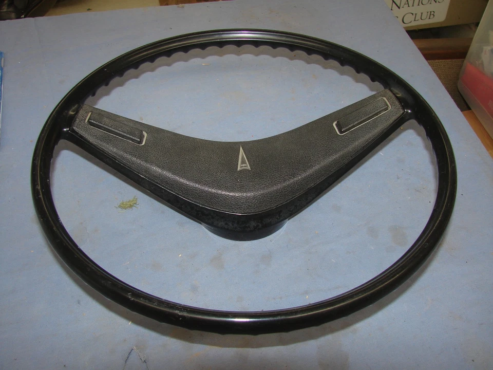 LEMANS T 37 GT 37 1971 1972 volante bonito conductor Pontiac 1970 1973 Foto 4 de 4