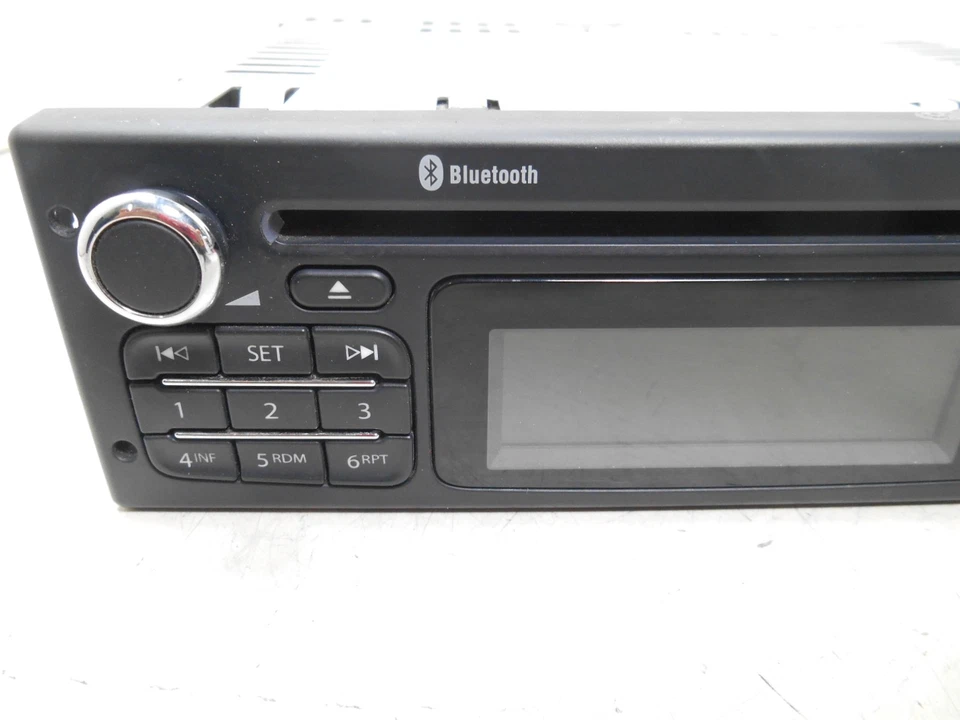 Autoradio MP3 CD-Player Bluetooth Dacia Duster I 2012 281155052R - Bild 2 von 4