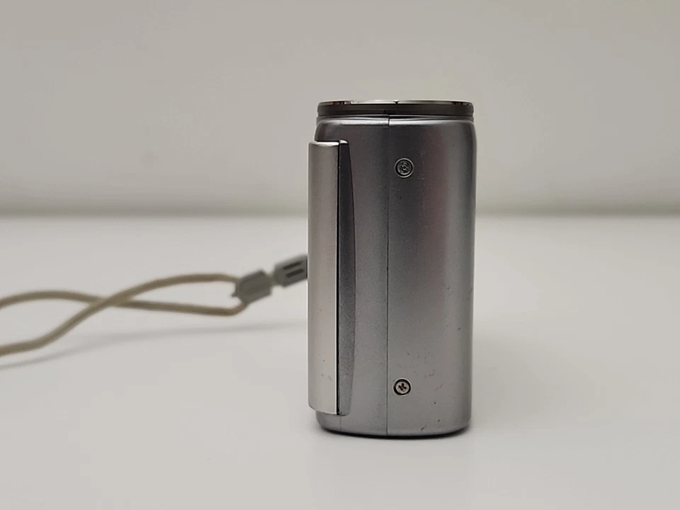 Nikon COOLPIX S4 6.0MP Digital Camera - FOR PARTS OR REPAIR - READ DESCRIPTION - Image 2 of 4