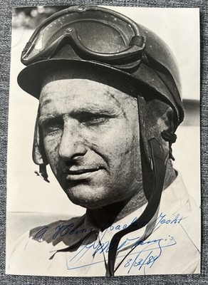 Juan Manuel Fangio SIGNED AUTOGRAPHED 15x12 Photo (5 Time F1 W/CHAMP)