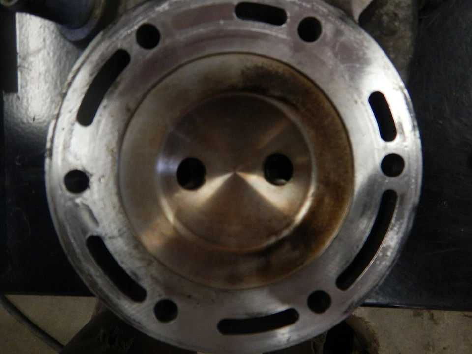 ARCTIC CAT F8 2008 CYLINDER HEAD 2200 MILES M8 M6 07 09 10 11 MO68 - Image 3 of 4