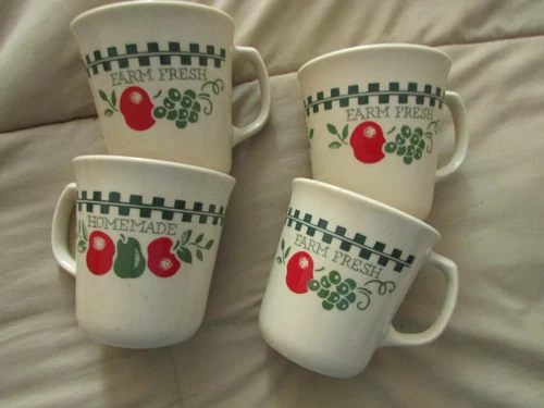 Vintage Corning USA Coffee Cups Mugs Farm Fresh Homemade Pear Apples Set 8