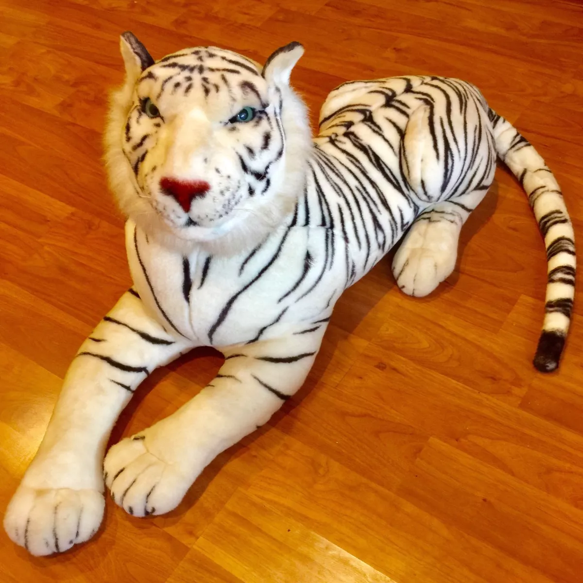 RARE COLLECTIBLE LARGE LIFE SIZE LYING WHITE TIGER PLUSH STUFFED
