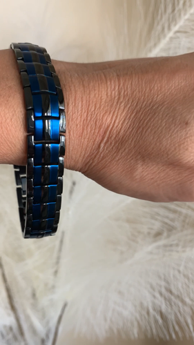 Magnetic Bracelet for men Arthritis Pain Relief Balance Energy Power Women Man - 第 1 支影片,共 1 支