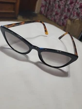 womans prada sunglasses