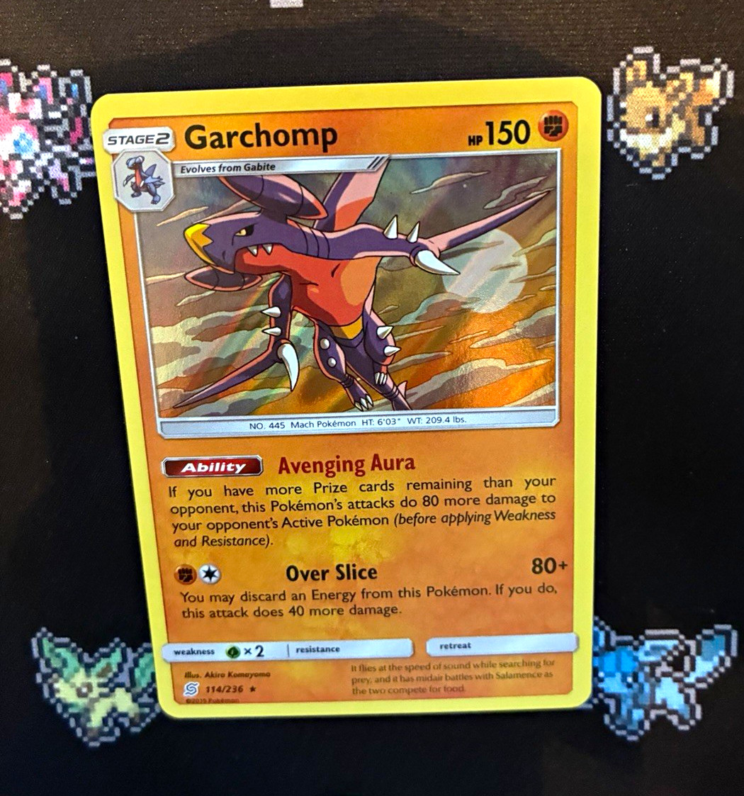 The Pokémon Company Garchomp 150HP Holo Rare 114/236 Unified Minds EN 2019