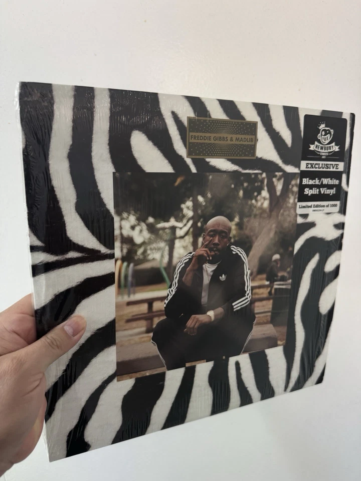 Freddie Gibbs & Madlib - Piñata - Newbury Comics Black/White Split Vinyl - Open Foto 4 de 4