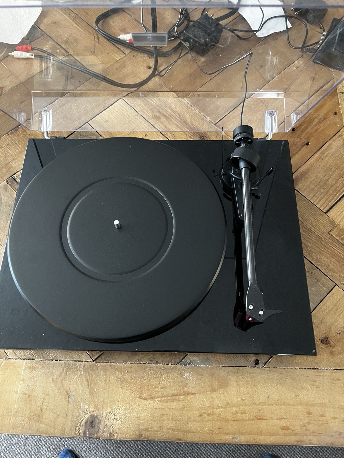 Pro-Ject Debut Carbon Turntable Bundle w/ Ortofon 2M Red & Preamp - Great Shape!