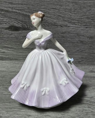 Vintage COALPORT ''CASSIE'' junge Dame im lila Kleid, glänzende Porzellanfigur