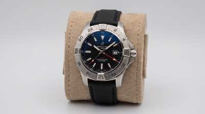 Breitling Avenger II GMT A32320 43mm Black Dial NEW UNWORN Full Set Box Papers