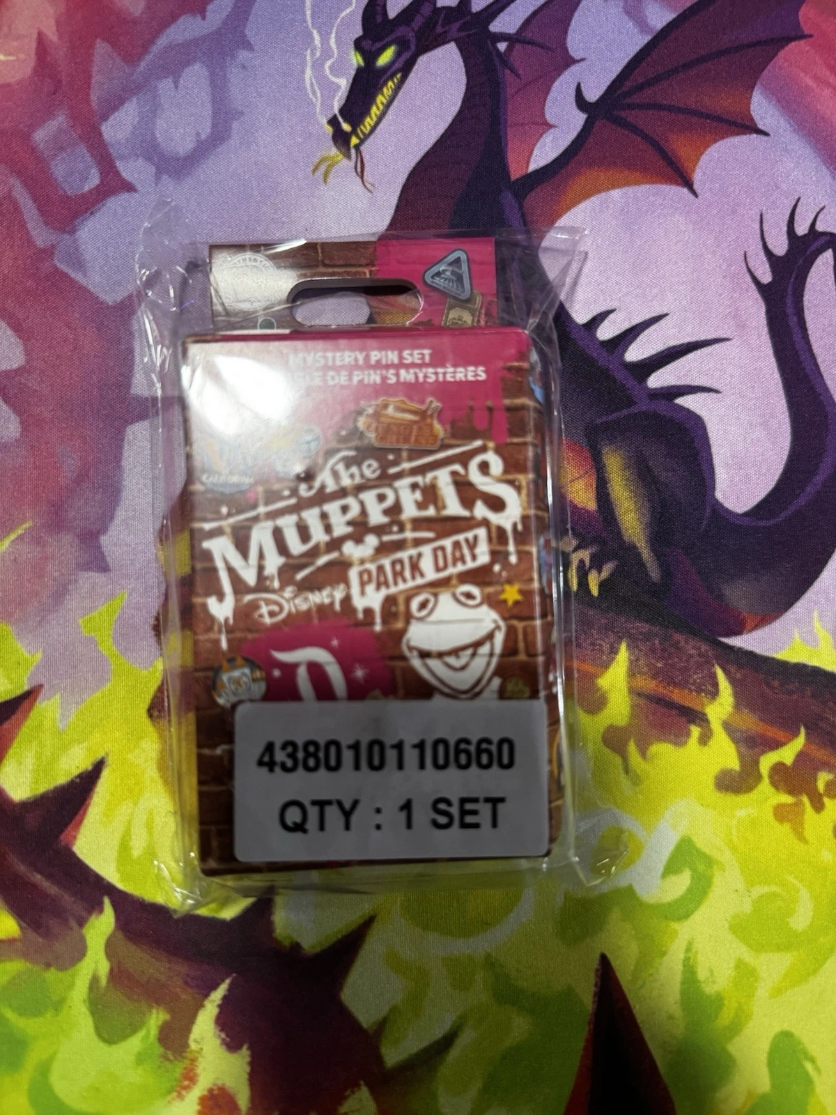 2026 Disney Mystery Pin Box - The Muppets Park Day Disneyland