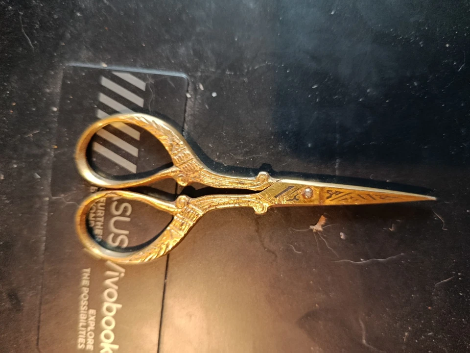 Ciseaux Dore Ancien Avec Poincon - Photo 4/4