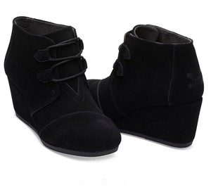 toms kala black