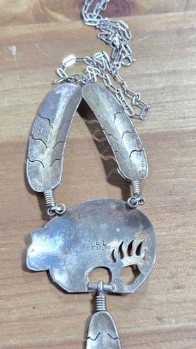 Vintage Native American Sterling Silver & Coral Fetish Bear Feather Necklace L L - Picture 9 of 16