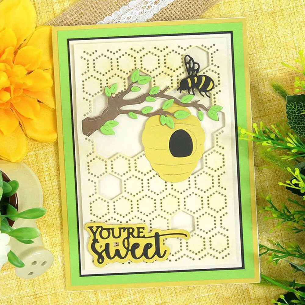 Honeycomb Cover Metal Cutting Dies - 136.4x105mm Scrapbooking & Card Making Template