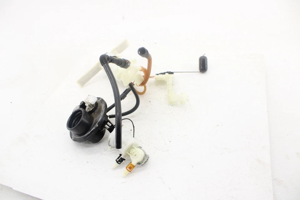 Harley-Davidson Electra Road Street Glide 2012-2017 bomba de combustible con placa superior Foto 4 de 4