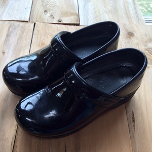 dansko oil slick clogs