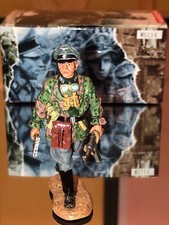 KING COUNTRY WS114 WWII MARCHING WAFFEN SS OFFICER RARE,RETIRED SOLD OUT