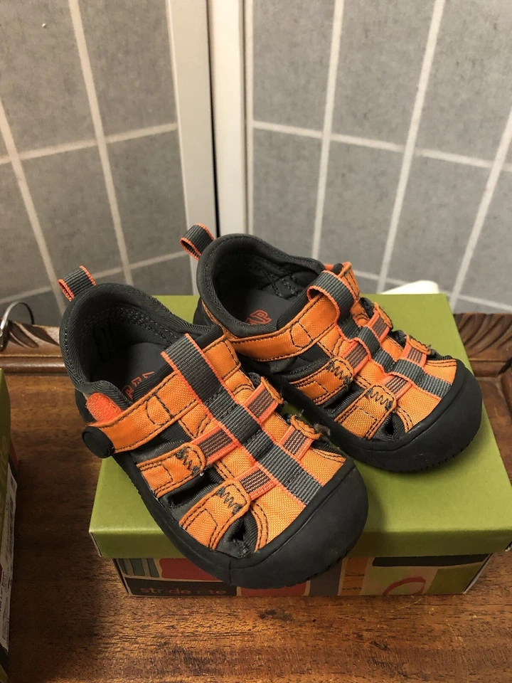 Baby Gap, мальчик, два стиля туфли шаг обряд сандалии $15 каждый, размер 5/5,5, кожа.! - Изображение 2 из 4