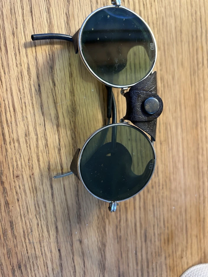 VTG Glacier Mountaineering Goggles Round Glass Lens Marked BD Leather Shields - Image 4 of 4