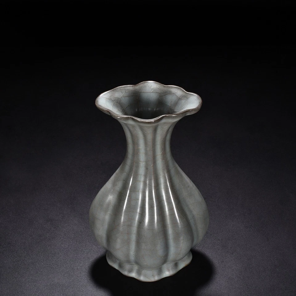 11-дюймовая фарфоровая старомодная ваза с краями дыни династии Сун Xikou Guan - Изображение 3 из 4