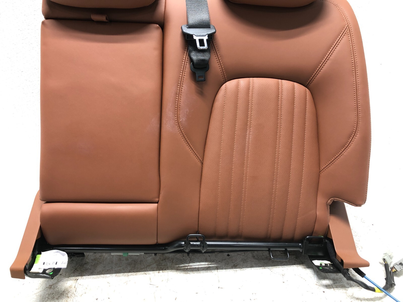 2017-2020 MASERATI LEVANTE LEFT DRIVER REAR SEAT BACKREST W/ ARMREST OEM #NOTE.