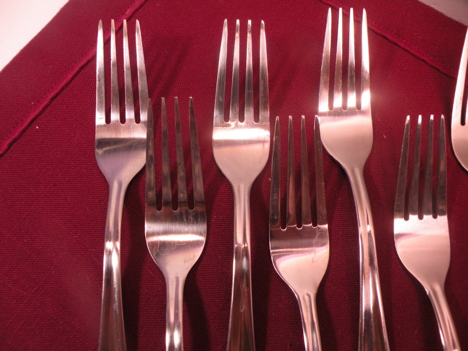 Set Of 8 Hampton Silversmiths Ventura Stainless Steel Salad Forks