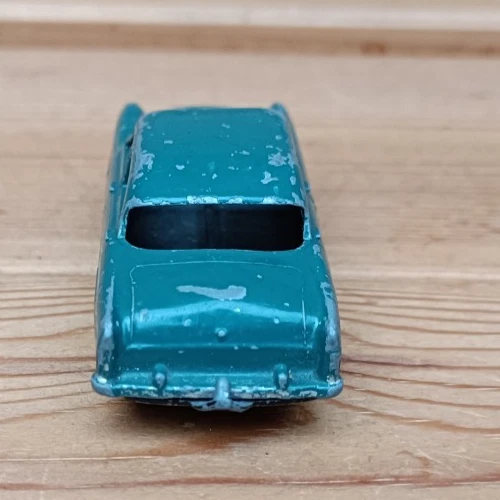 MATCHBOX SERIES NO.33A FORD ZODIAC (Original) - Image 3 of 4