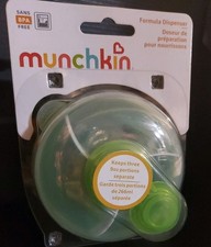 Munchkin Formula Dispenser Holds 3 9oz portions Light Green BPA Free