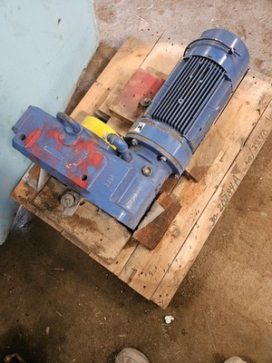 Sumitomo Drive Technologies Helical Gearbox Model EHYMS8-C6145YB-Y3-B-74