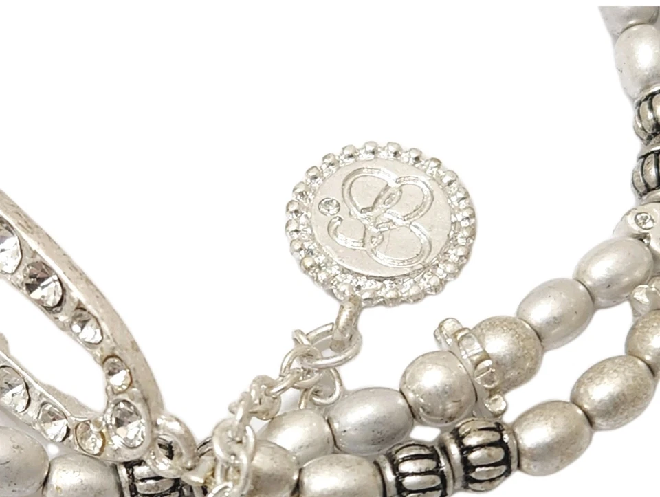 Brazalete Jessica Simpson Firmado Corazón Rhinesone Plata Cuentas Elástico 2X Capas Foto 3 de 4