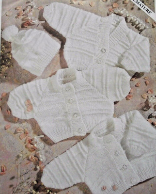 STRICKMUSTER - EINFACH (STRICKEN/LILA STICH) BABY CARDIGAN & MÜTZE PREM 12''-18''