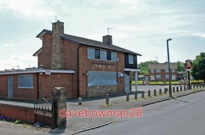 PHOTO  THE BIRCH COPPICE QUARRY BANK PUBLIC HOUSE (CLOSED) ON THE CORNER OF BIRC
