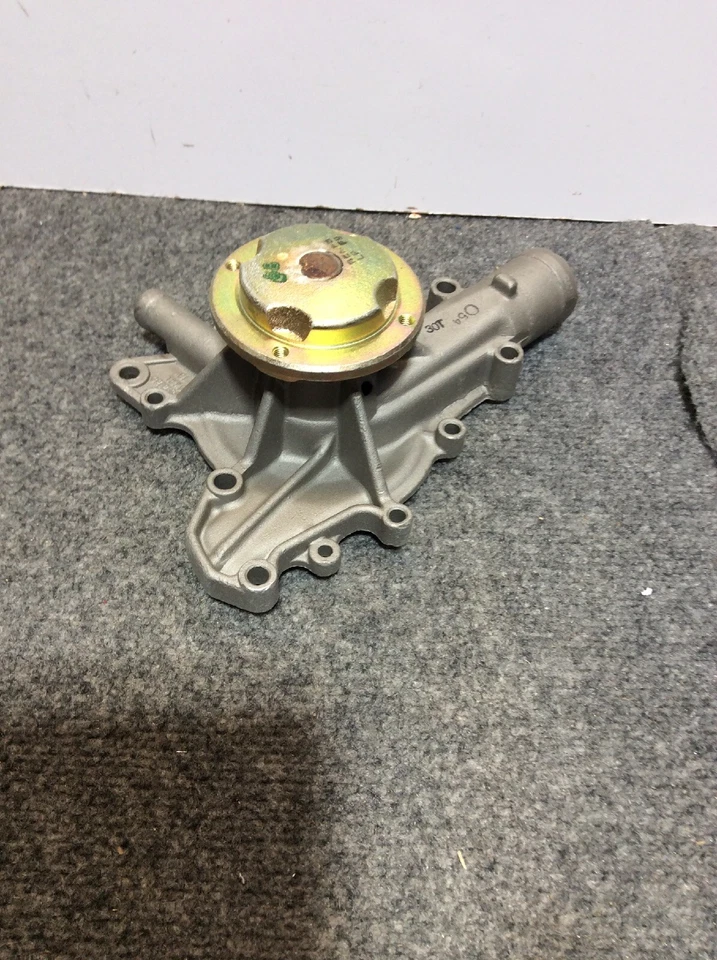 Bomba de agua del motor A Cardone 58-115 Reman se adapta a Buick Century, Electra 85-82 Foto 3 de 4